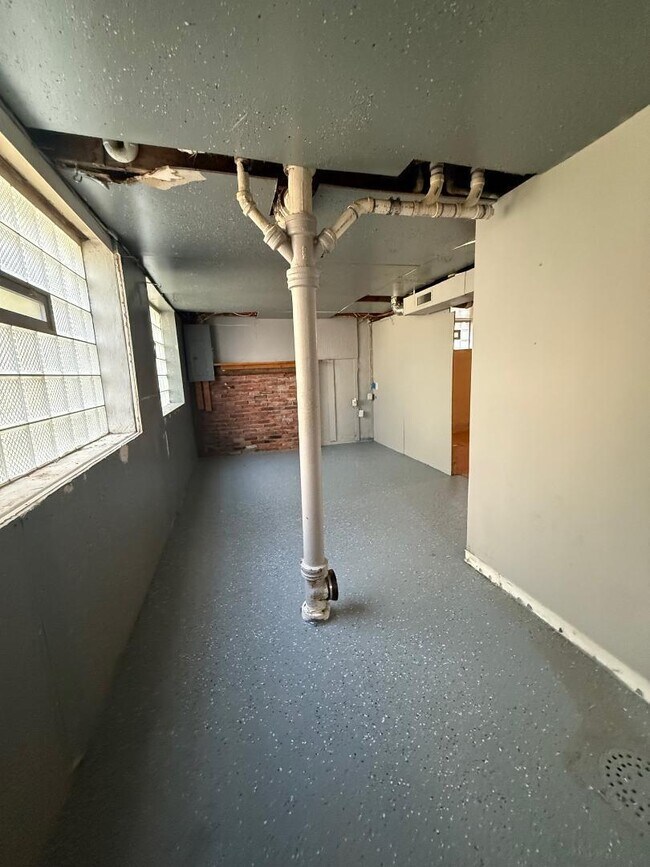 Building Photo - 2080 St Christopher Dr