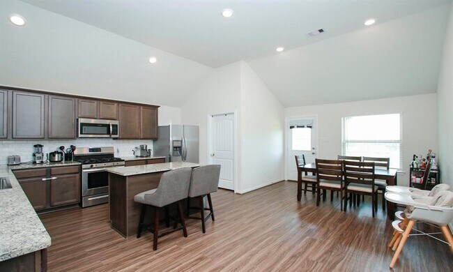 Building Photo - 20202 Creekdale Bend Dr