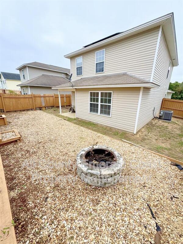 Building Photo - 293 Dahlquist Dr