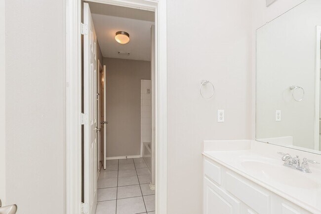 Building Photo - 6402 Bright Falls Ln