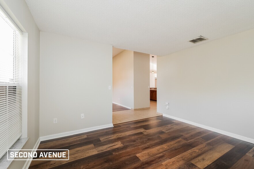 Building Photo - 704 Cockatoo Ct