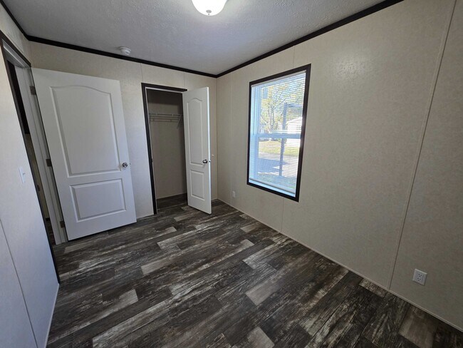 Building Photo - 3727 Birch St