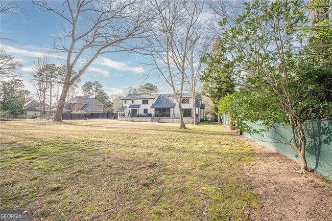 Building Photo - 4562 Columns Dr SE