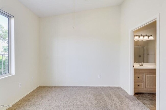 Building Photo - Gated, Resort Living, Club House, Fitness Center, Updated Unit!!!  2 bedroom, 2 bath split floor ...