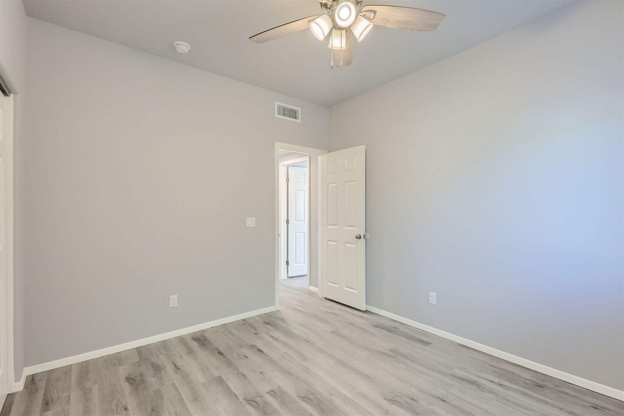 Building Photo - 7010 N 80th Ave