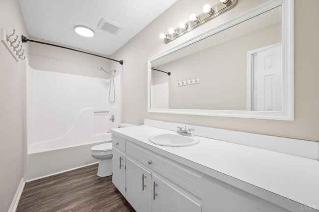 Building Photo - 117 Settlement Dr