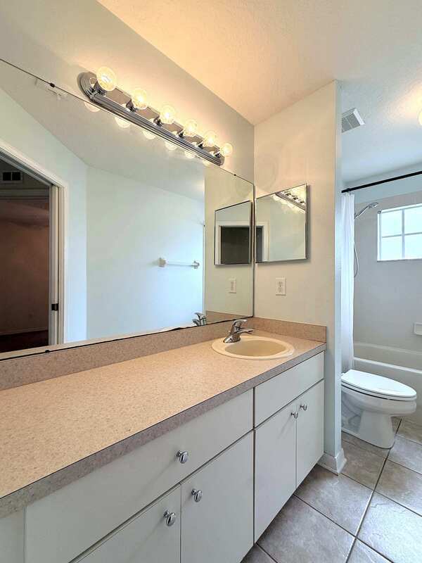 Building Photo - 16221 Bridgewalk Dr