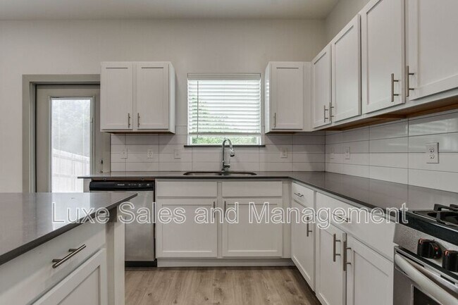 Building Photo - 13508 Vinita Dr