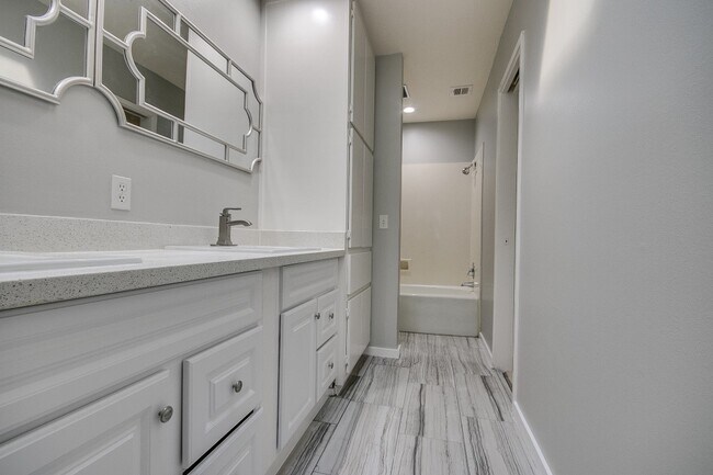 Building Photo - 923 Cranberry Hill Ct