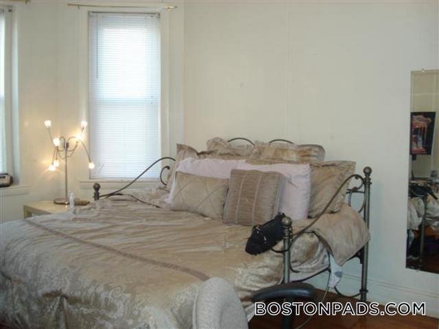 Building Photo - 103 Gordon St