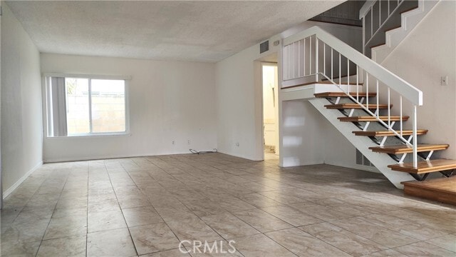 Building Photo - 2821 Greenleaf Dr