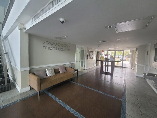 Building Photo - 488 NW 165th St