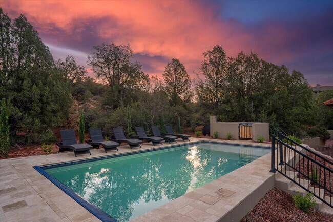 Building Photo - 36 W Dove Wing Dr