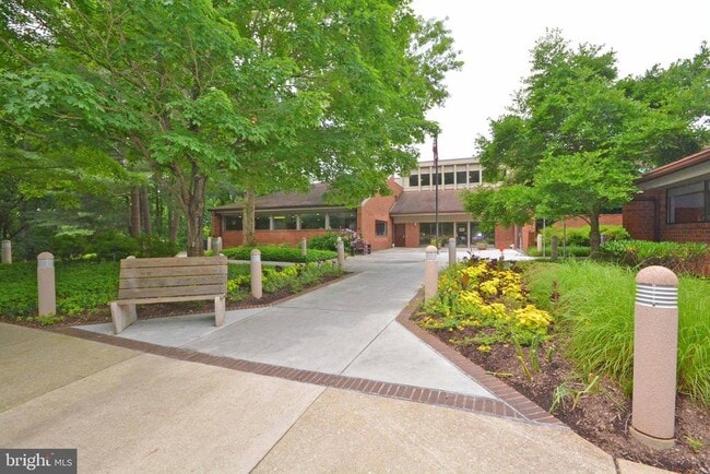 Building Photo - 2501 Eastern Point Ct