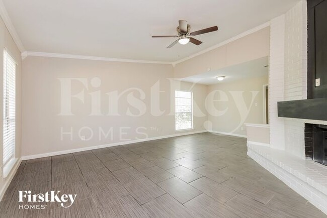 Building Photo - 8822 Westfield Dr