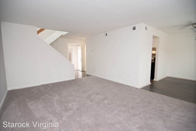 Building Photo - 146 Lochview Dr