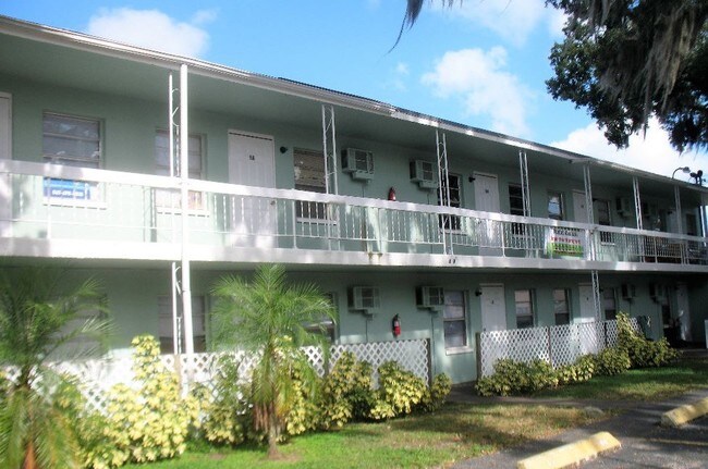 Primary Photo - 419 Grapefruit Ave