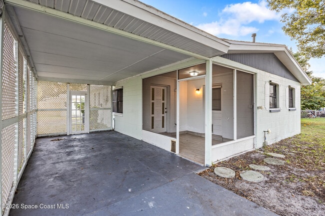 Building Photo - 419 Marquis St