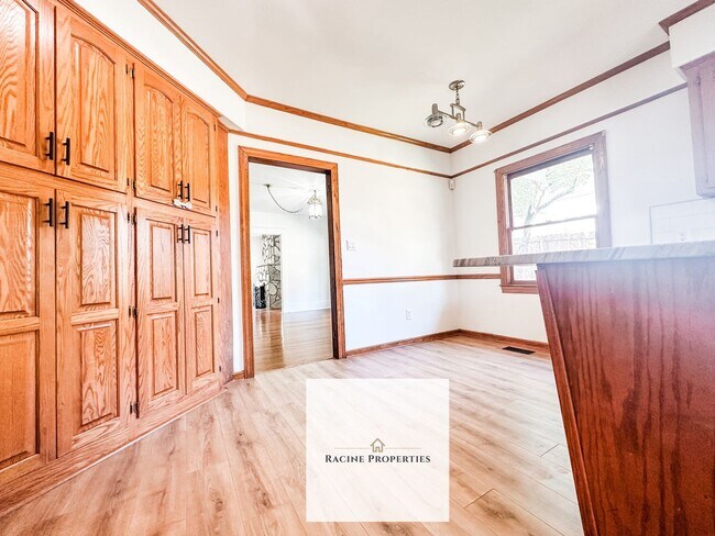 Building Photo - Spacious 4-bedroom Home in Woodruff