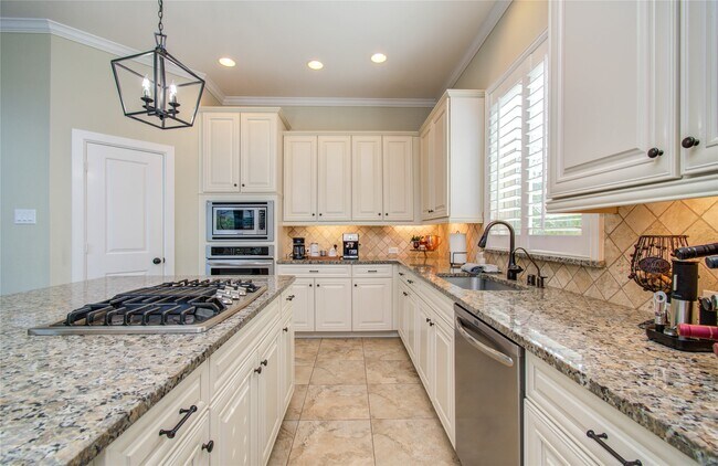 Building Photo - 28627 Rolling Ridge Dr