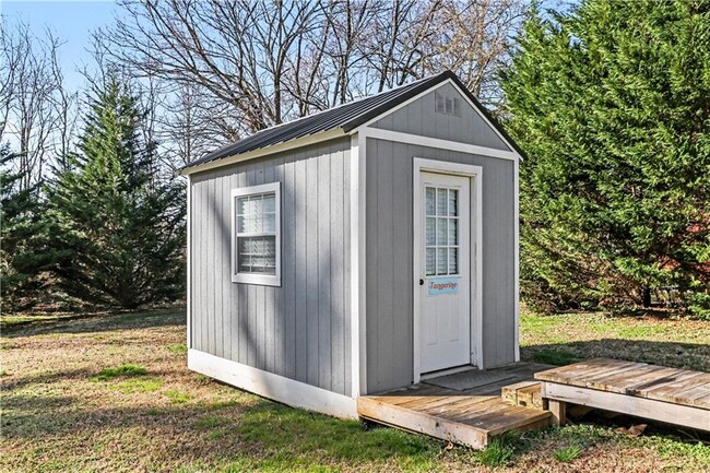 Building Photo - 257 Stegall Dr