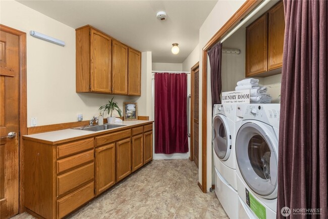 Building Photo - 17248 NE 125th St