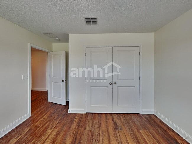 Building Photo - 32 Atlanta Dr