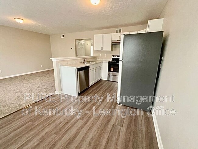 Building Photo - 133 Grinder Ct