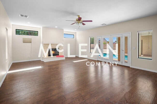 Building Photo - 3 Bed & 3 Bath Home with Private Pool & Spa