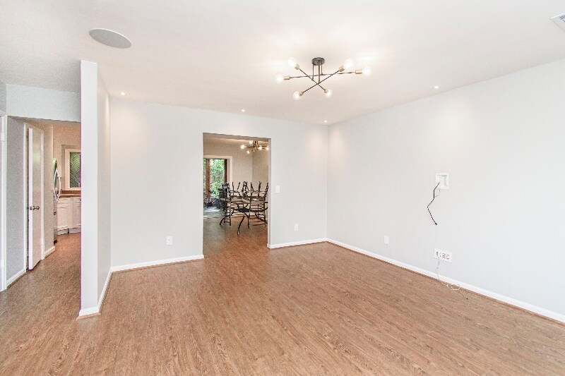 Building Photo - 1825 Sussex Rd