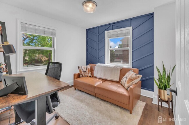 Building Photo - 1355 Hamilton St