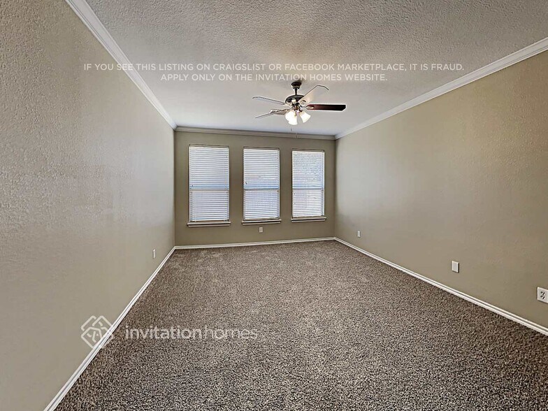 Building Photo - 2222 Whitney Dr
