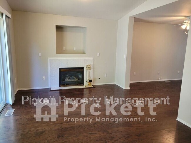 Building Photo - 1114 NE Beaumont Ln