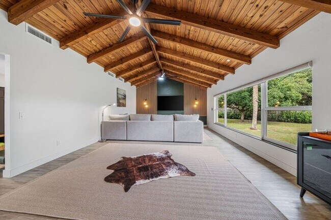 Building Photo - 12192 Branding Iron Ct