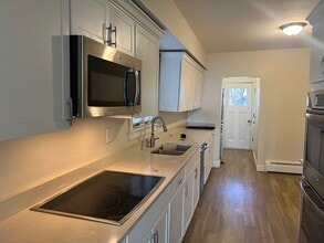 Building Photo - 66 Humphrey St