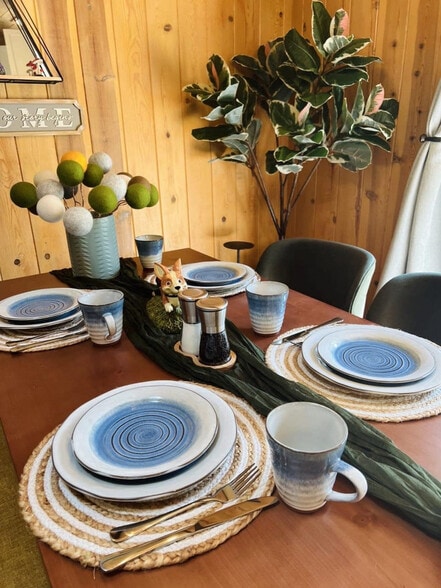 Building Photo - 26928 WA-525