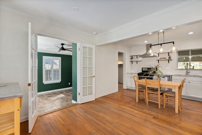 Building Photo - Classic home in the heart of Terrell Heights