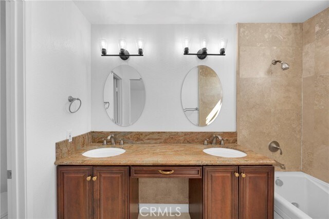 Building Photo - 1614 E Sedona Dr