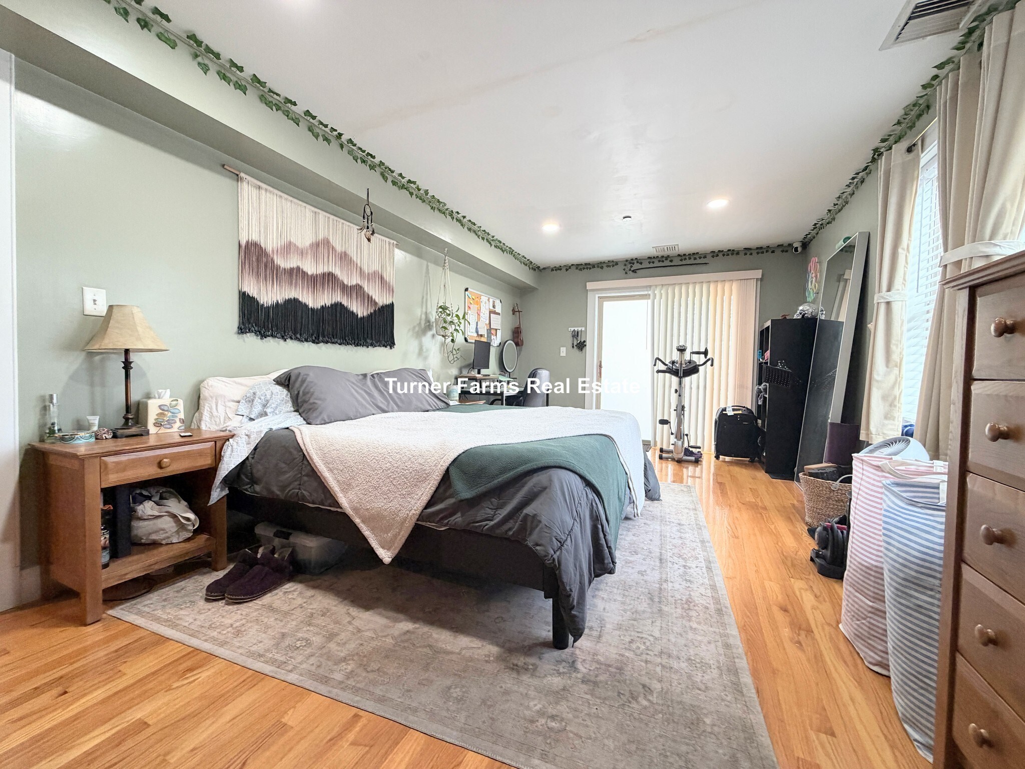 Building Photo - 31 Humphreys St