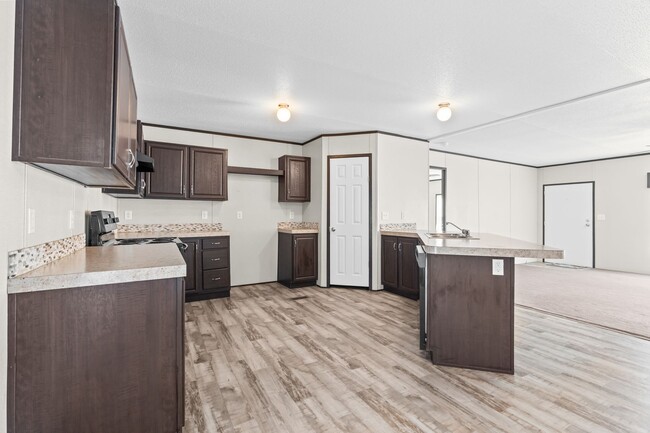 Building Photo - 3/2 Mobile Home on Half Acre in Adamsville