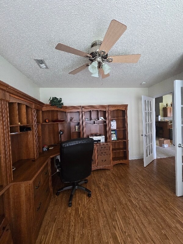 Building Photo - 101 Herrick Dr SW