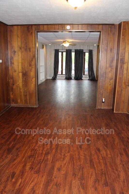 Building Photo - 3810 Hemlock St