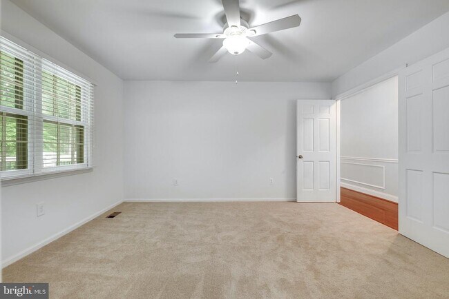 Building Photo - 9622 Cinnamon Creek Dr