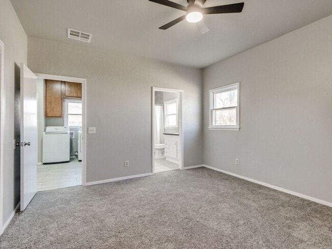 Building Photo - Renovated 3-bedroom, 2-bath home located in the heart of Edmond!