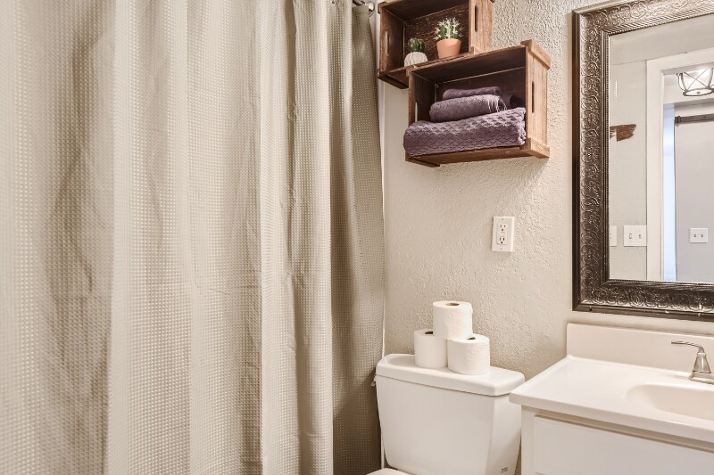 Building Photo - 1008 Corona St