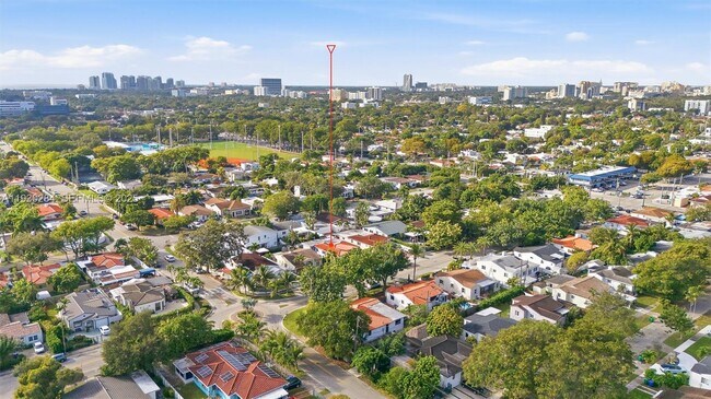 Building Photo - 2120 SW 16th St