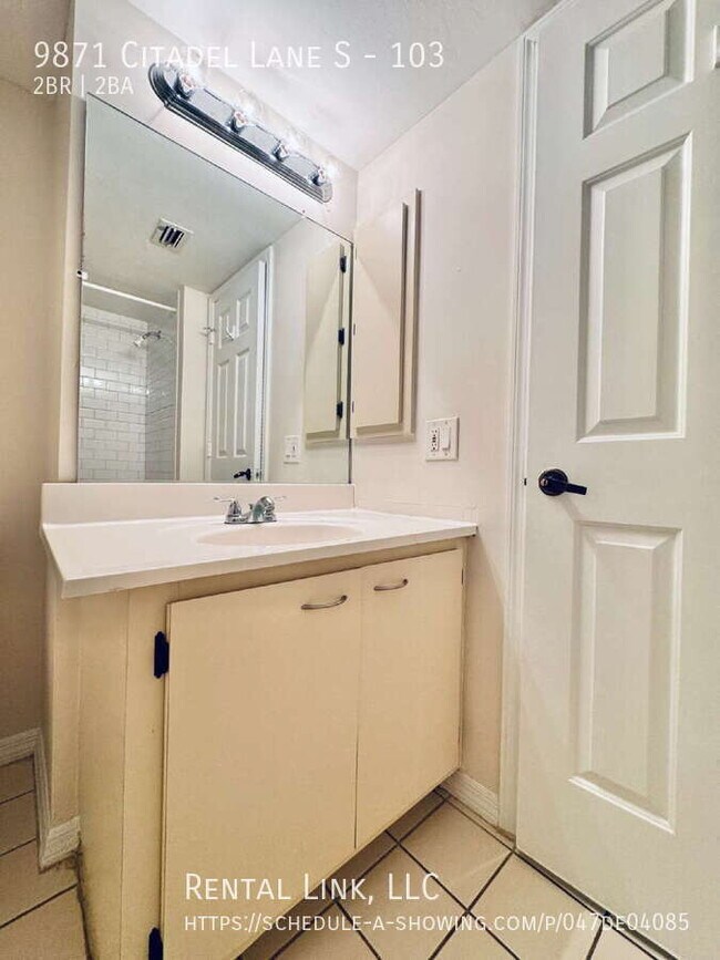 Building Photo - 9871 Citadel Ln