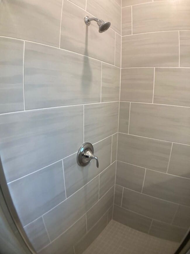 Building Photo - ***TWO WEEKS FREE*** Comfortable 3 Bedroom Home With Great Outdoor Space