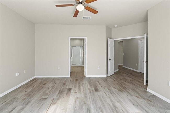 Building Photo - 101 Dandelion Dr