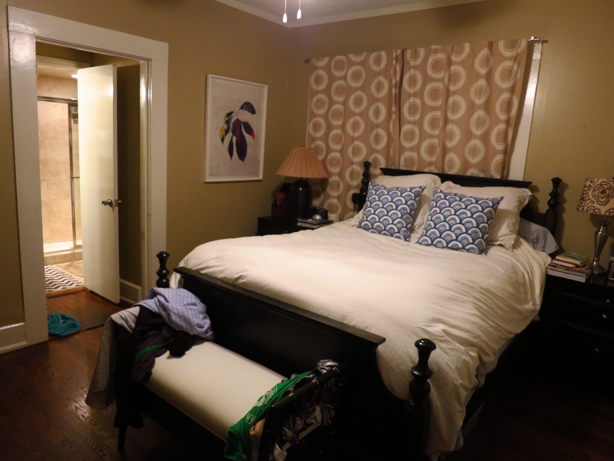 Main Bedroom - 215 W Linwood Dr